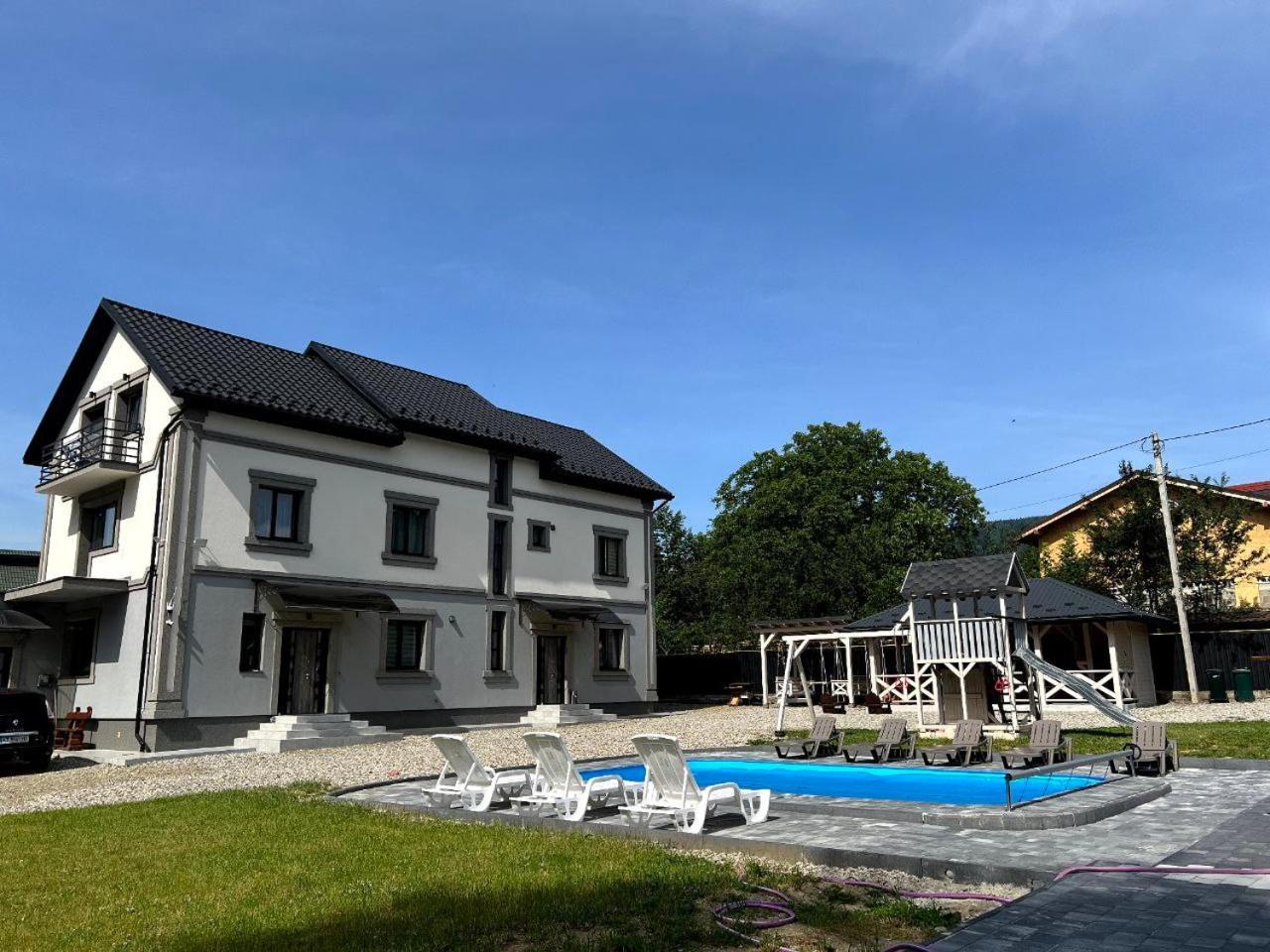 Margo Hotel Jaremtsje Buitenkant foto